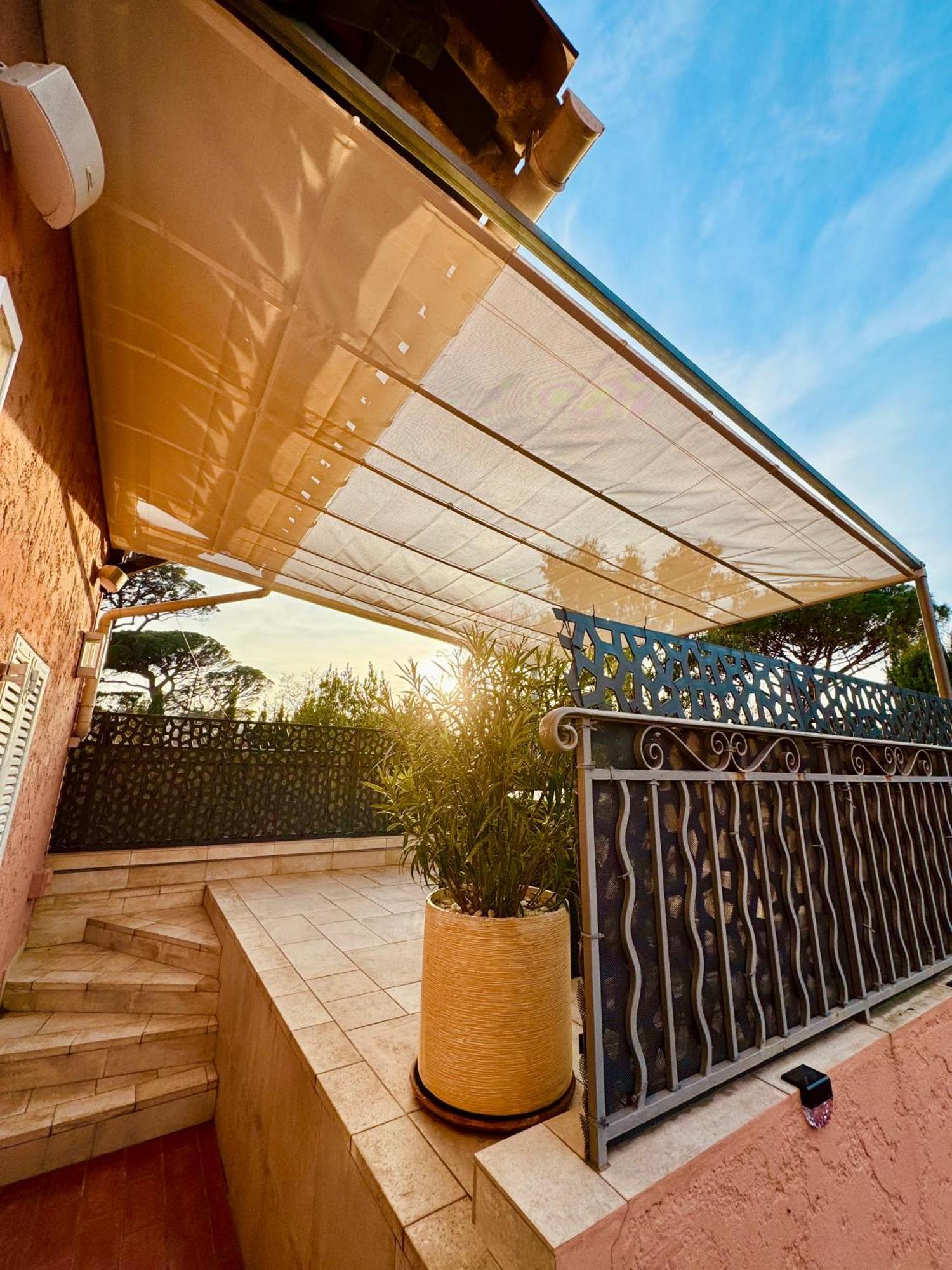 Studio Climatise, Terrasse, Parking Prive, 50M De La Plage Saint-Tropez Luaran gambar