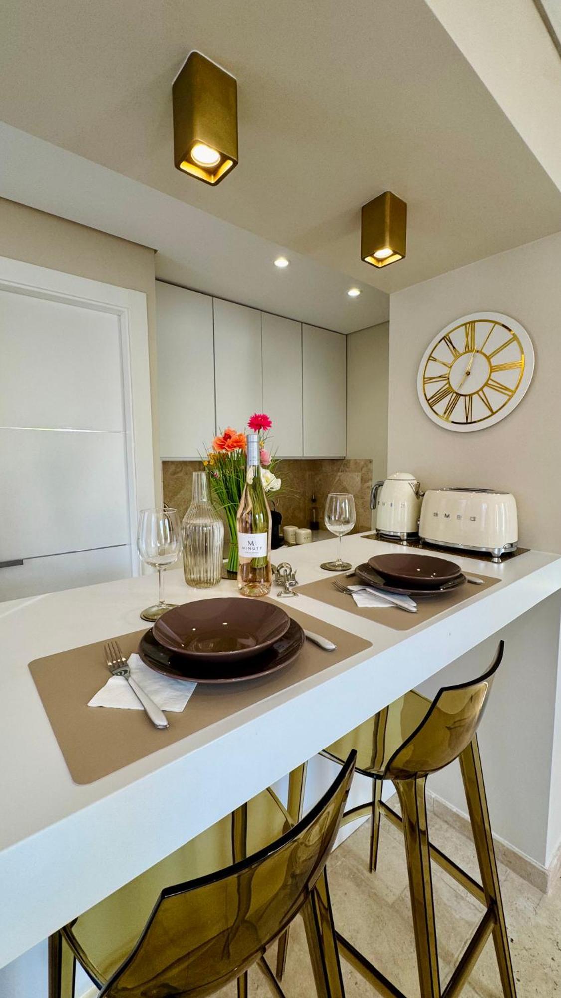 Studio Climatise, Terrasse, Parking Prive, 50M De La Plage Saint-Tropez Luaran gambar