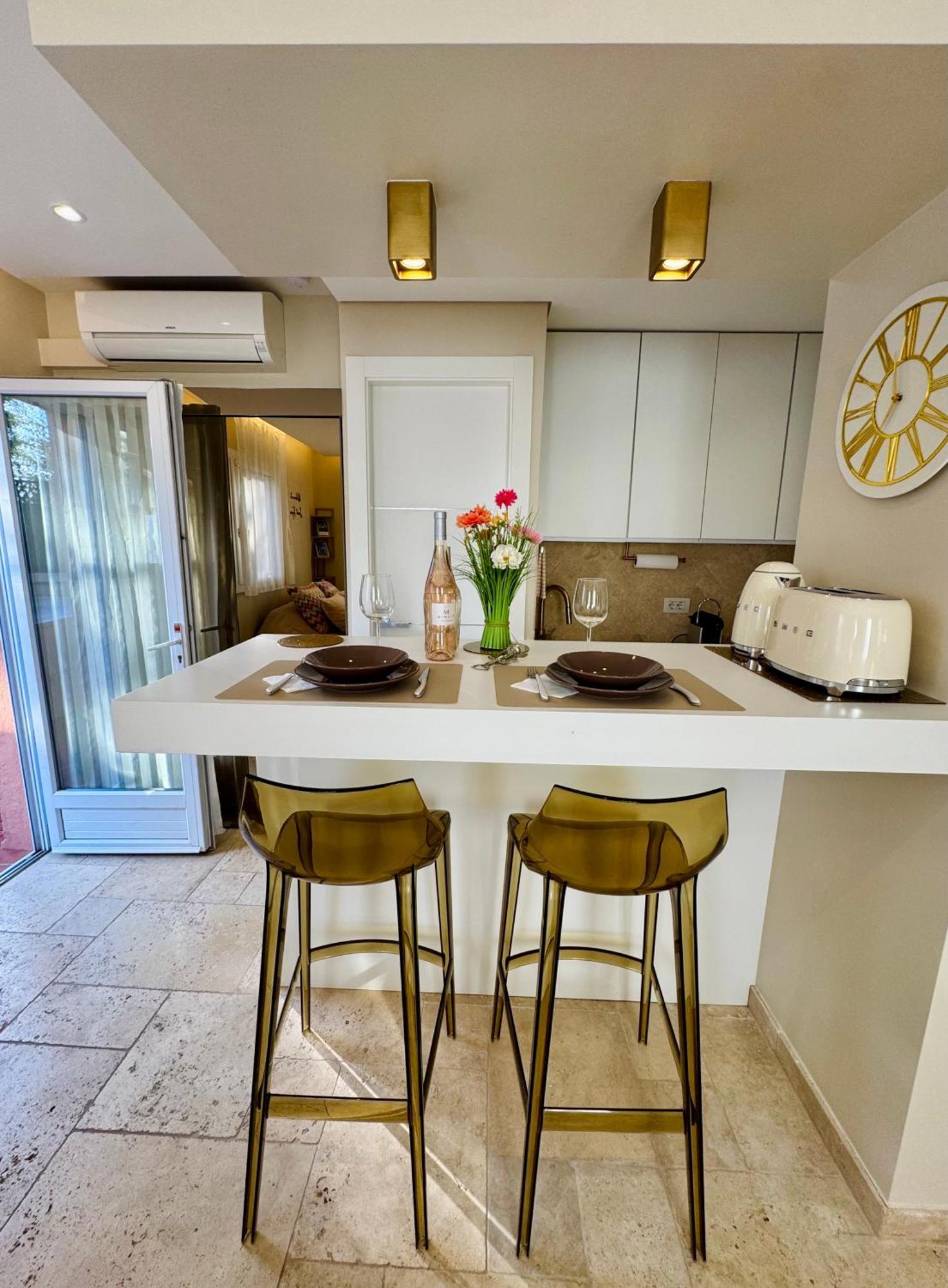 Studio Climatise, Terrasse, Parking Prive, 50M De La Plage Saint-Tropez Luaran gambar