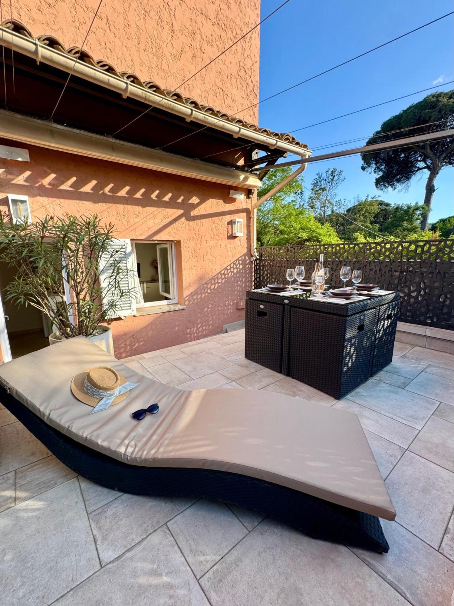 Studio Climatise, Terrasse, Parking Prive, 50M De La Plage Saint-Tropez Luaran gambar